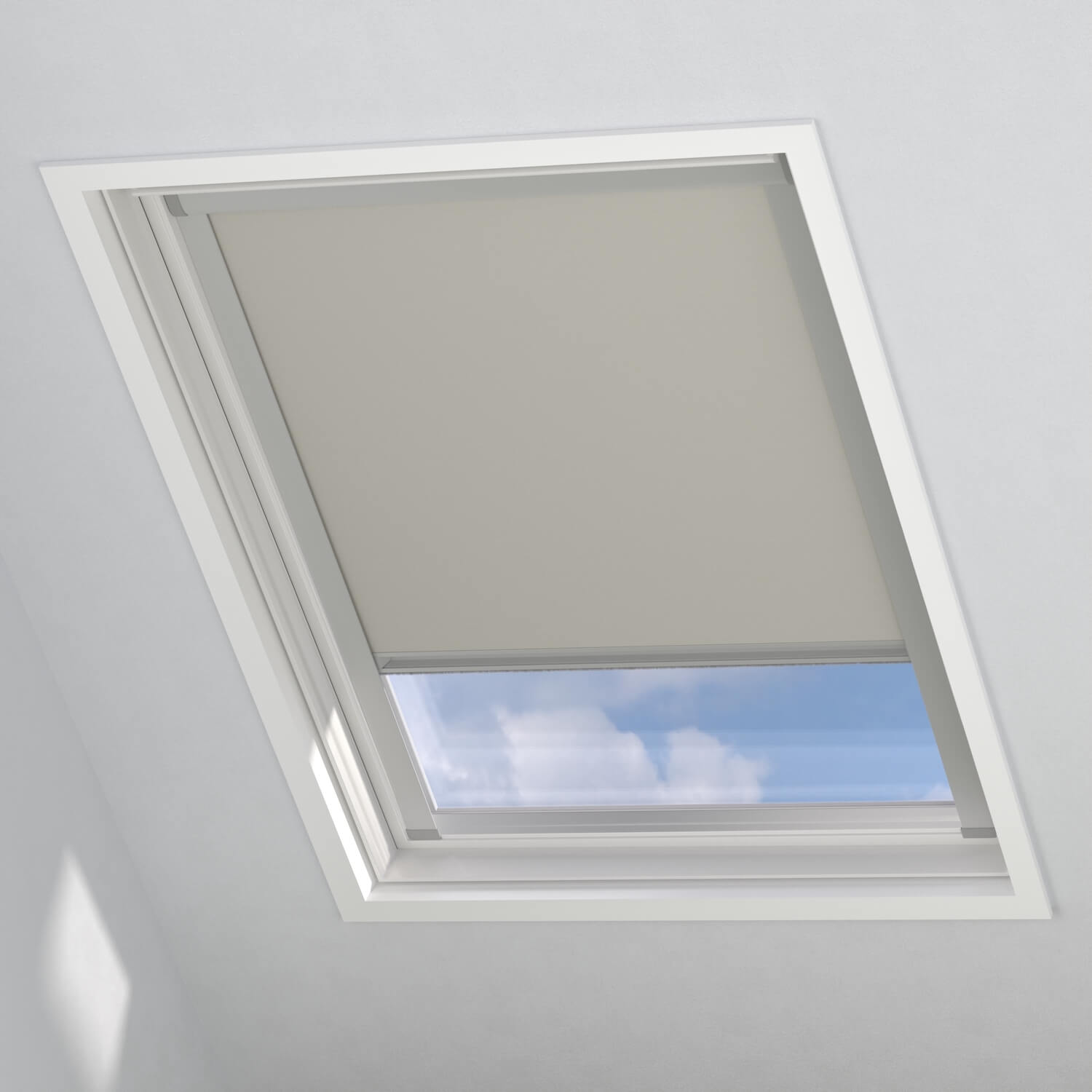 Skylight Mick Blackout Beige image of Stores fenêtre de toit made of 75% polyester