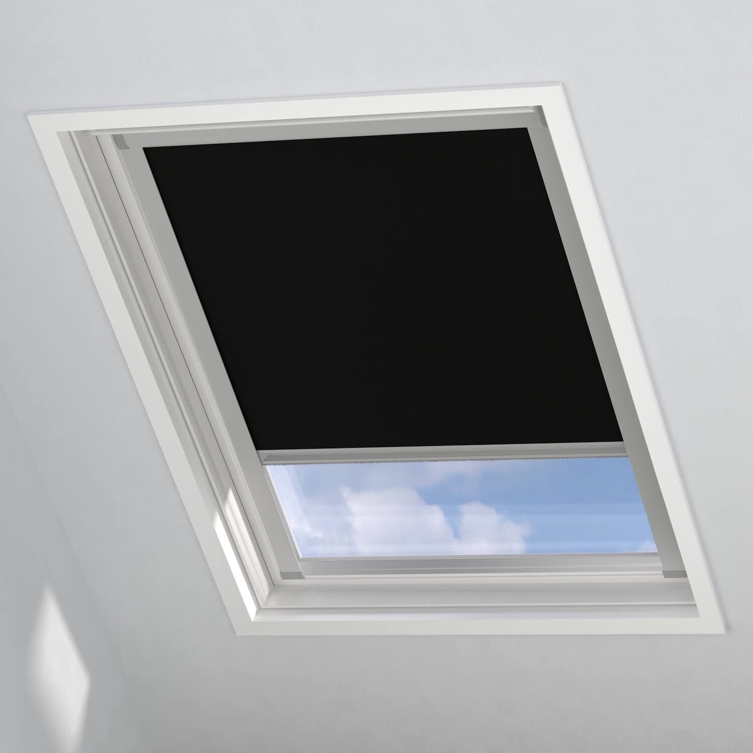 Skylight Mick Blackout Black image of Stores fenêtre de toit made of 75% polyester